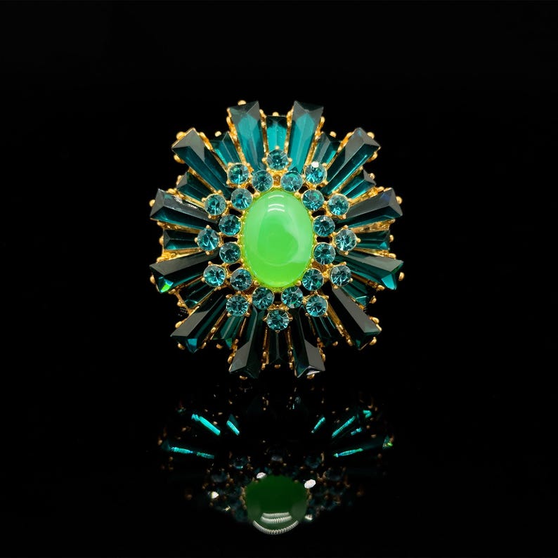Elegant Vintage Deco & Art Deco Brooches, Zircon, Green & Party Brooches for Weddings and Special Occasions