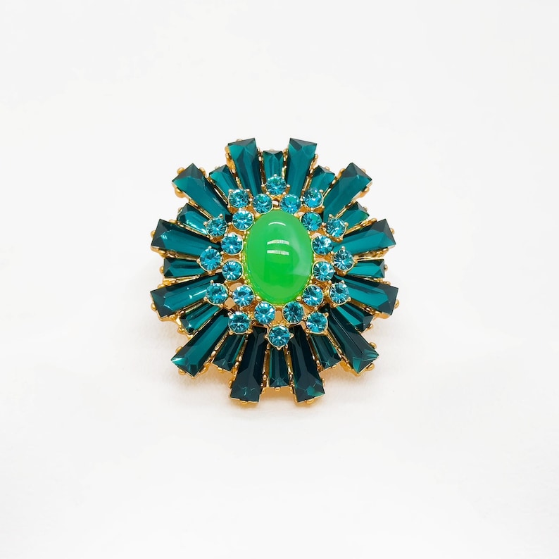 Elegant Vintage Deco & Art Deco Brooches, Zircon, Green & Party Brooches for Weddings and Special Occasions