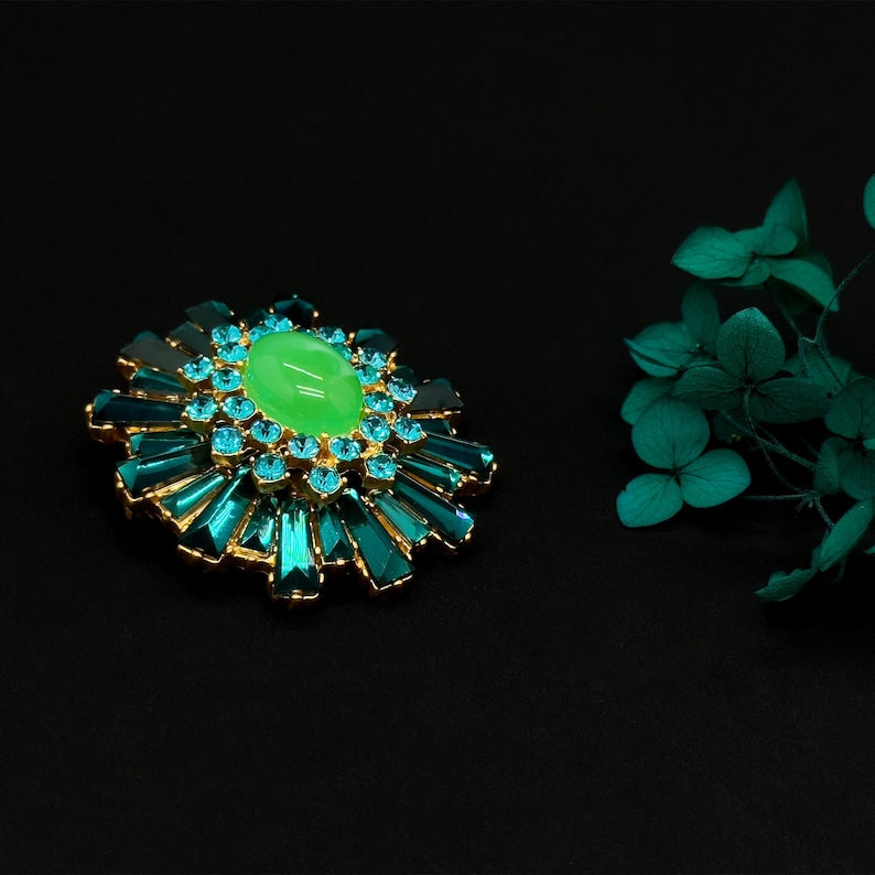 Elegant Vintage Deco & Art Deco Brooches, Zircon, Green & Party Brooches for Weddings and Special Occasions