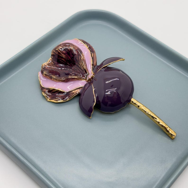 Floral Enameled Brooch – Purple Fashion Pin for Coats and Elegant Winter Styles