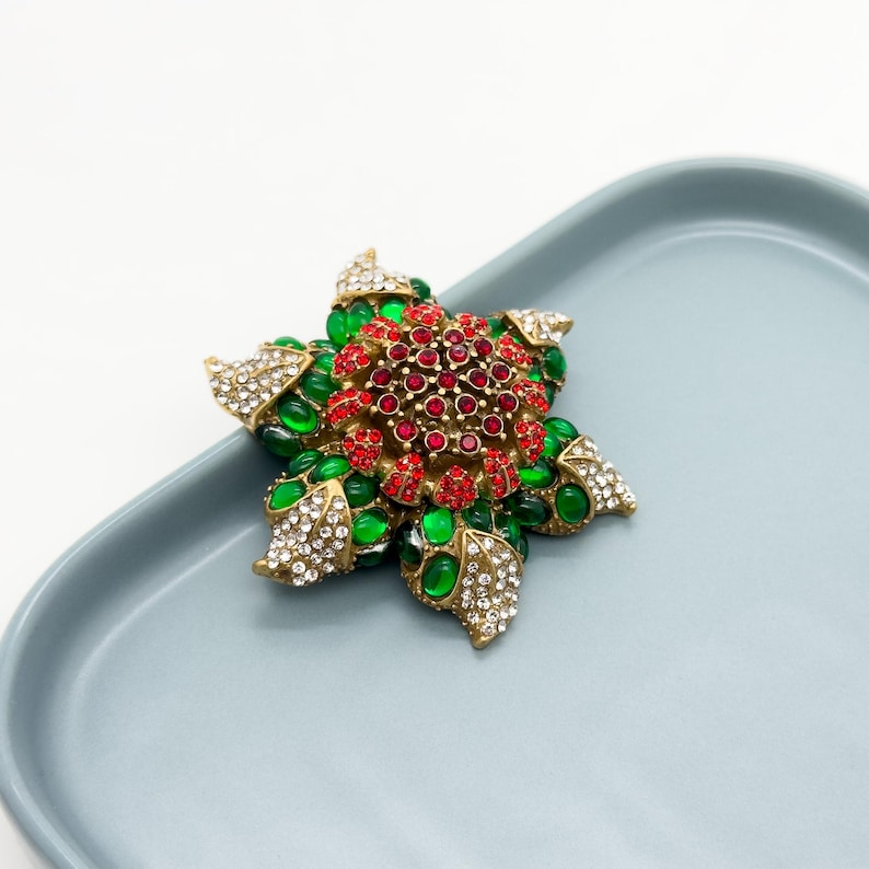 Floral Sunflower Brooch – Stamen Design for Countryside Style Suits and Coat Accessories