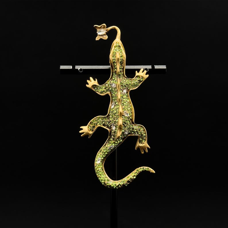 Tribal Gecko Brooch – Unique Animal Design for Countryside Style and Party Wear