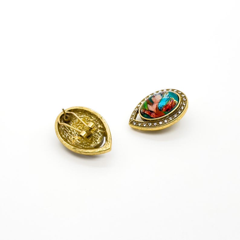Portrait Earrings – Court Style and Oil Painting Design for Elegant Jewelry