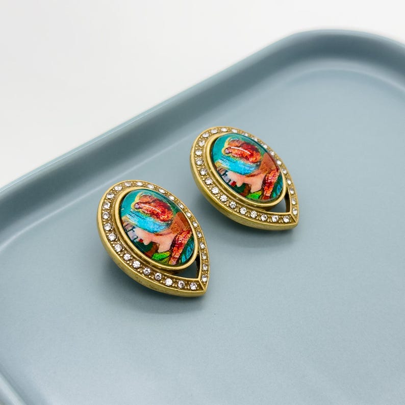 Portrait Earrings – Court Style and Oil Painting Design for Elegant Jewelry