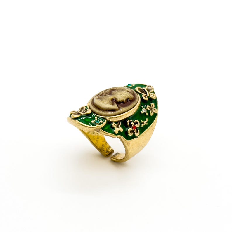 Exquisite Portrait & Cameo Rings – Floral Open Ring Designs for Elegant Women’s Jewelry