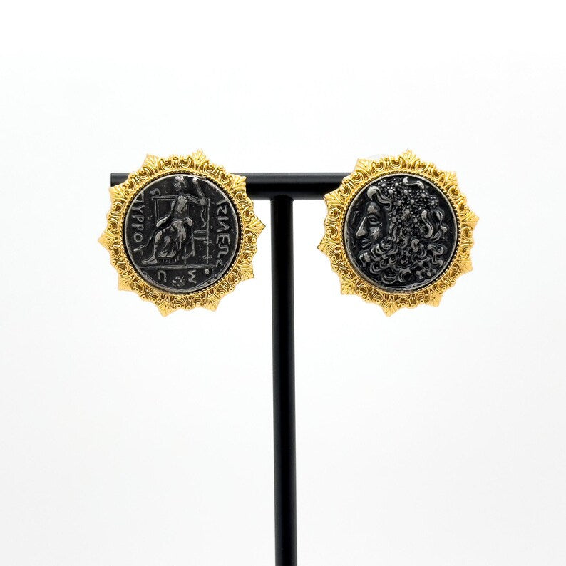 Cameo Badge Earrings – French Retro Style with Royal Court Inspiration