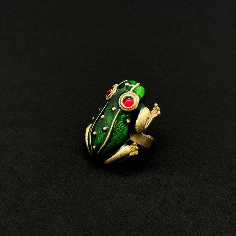 Rustic Ethnic Frog Rings – Open Design for Women Who Love Tribal & Unique Accessories