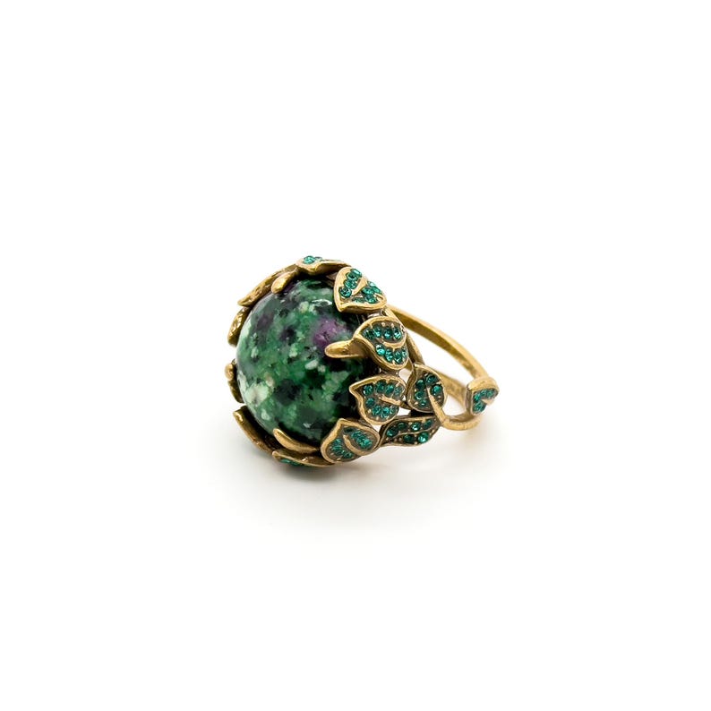 Nature-Inspired Leaf & Ethnic Rings – Emerald Open Ring Design for Stylish Women