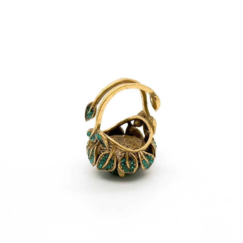 Nature-Inspired Leaf & Ethnic Rings – Emerald Open Ring Design for Stylish Women