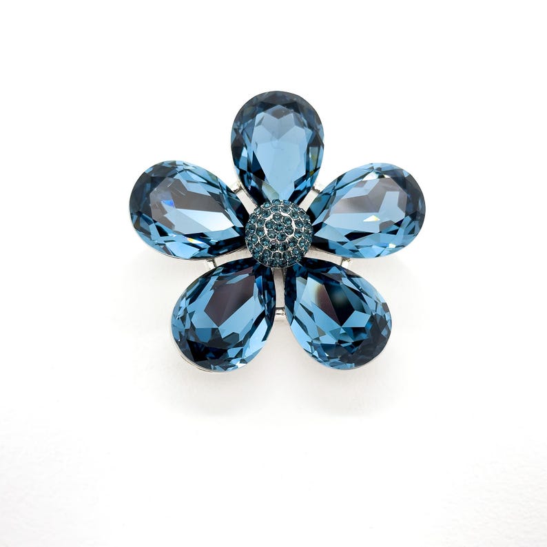 Blue Crystal Brooch – Luxurious Design for Suit, Party, and Wedding Accessories