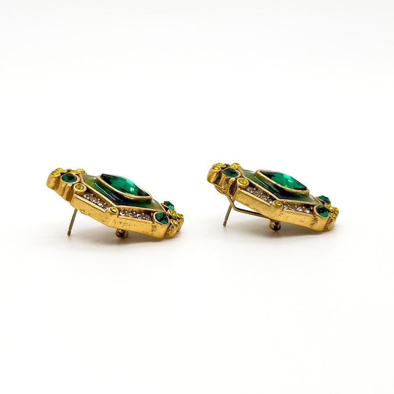 Green Zircon Cameo Earrings – Court Style Ethnic Boho Jewelry for Elegant and Artistic Looks