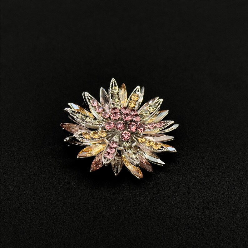 Sunflower Crystal Brooch – Elegant French Flower Pin for Party and Wedding Outfits