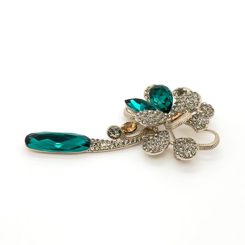 Flower Tassel Brooch – Elegant Suit Pin for Weddings, Parties, and Birthday Gifts