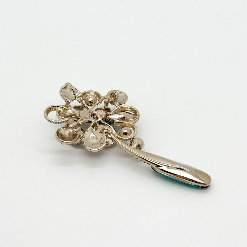 Flower Tassel Brooch – Elegant Suit Pin for Weddings, Parties, and Birthday Gifts