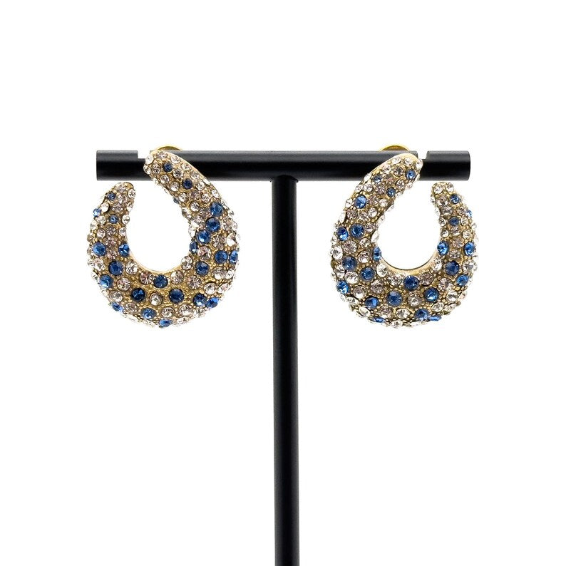 Versatile U-Shaped Earrings in Vintage Deco & Art Deco Styles: From Summer Days to Evening Glam