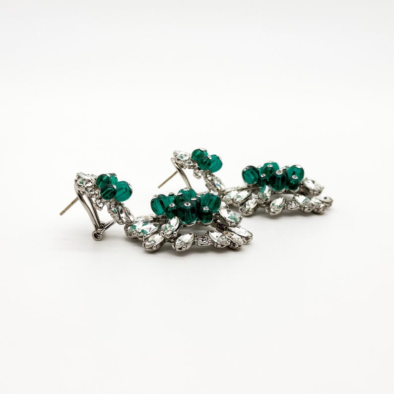 Court Style Earrings – French Design with Emerald and Purple Stones for Chic Elegance