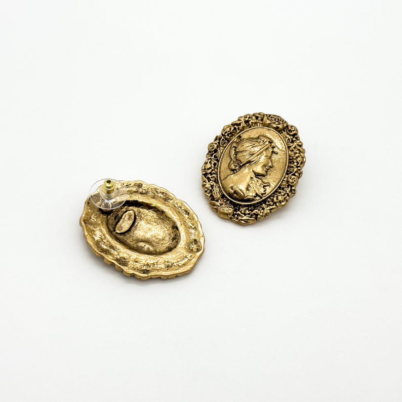 Chic Royal-Style, Portrait & Relief Earrings: Vintage Deco & Art Deco Styles for Ethnic-Inspired Elegance