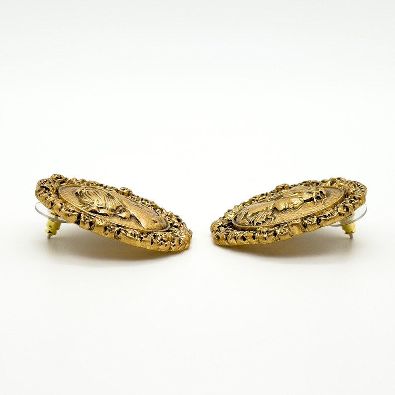 Chic Royal-Style, Portrait & Relief Earrings: Vintage Deco & Art Deco Styles for Ethnic-Inspired Elegance