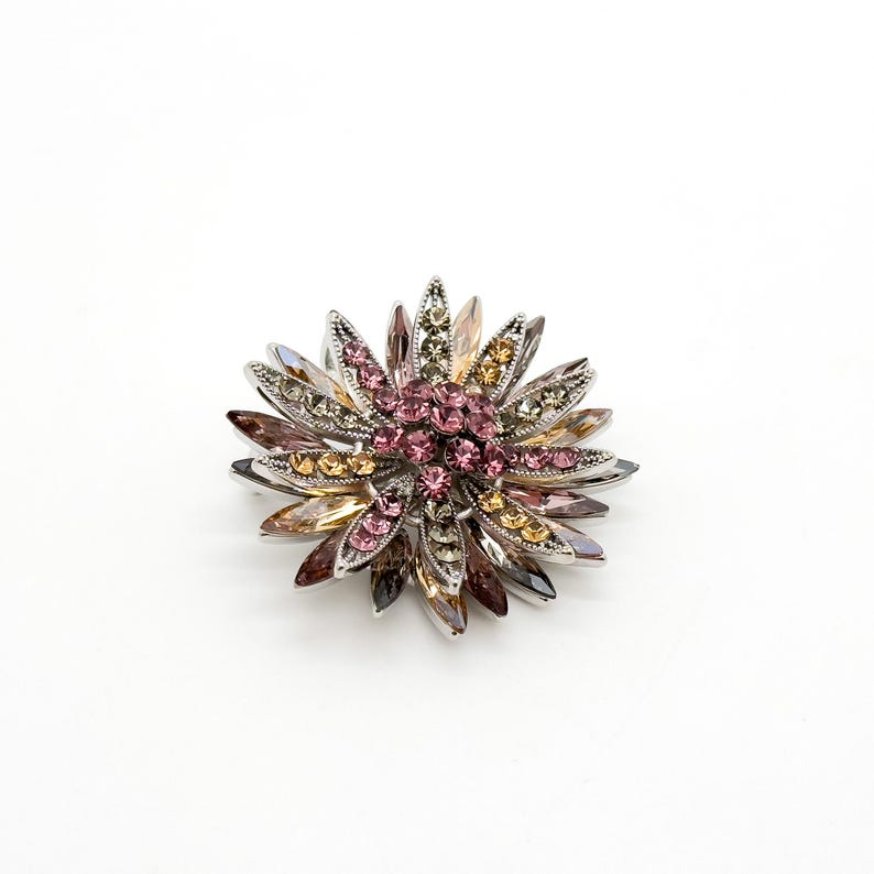 Sunflower Crystal Brooch – Elegant French Flower Pin for Party and Wedding Outfits