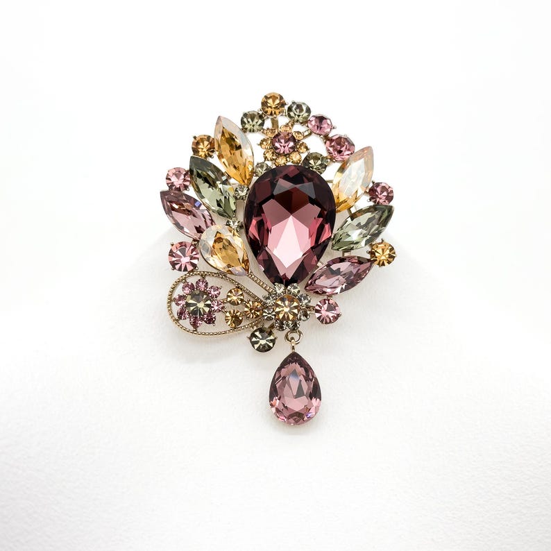 Royal Boho Brooch – Ethnic French Crystal Pin for Party and Wedding Outfits