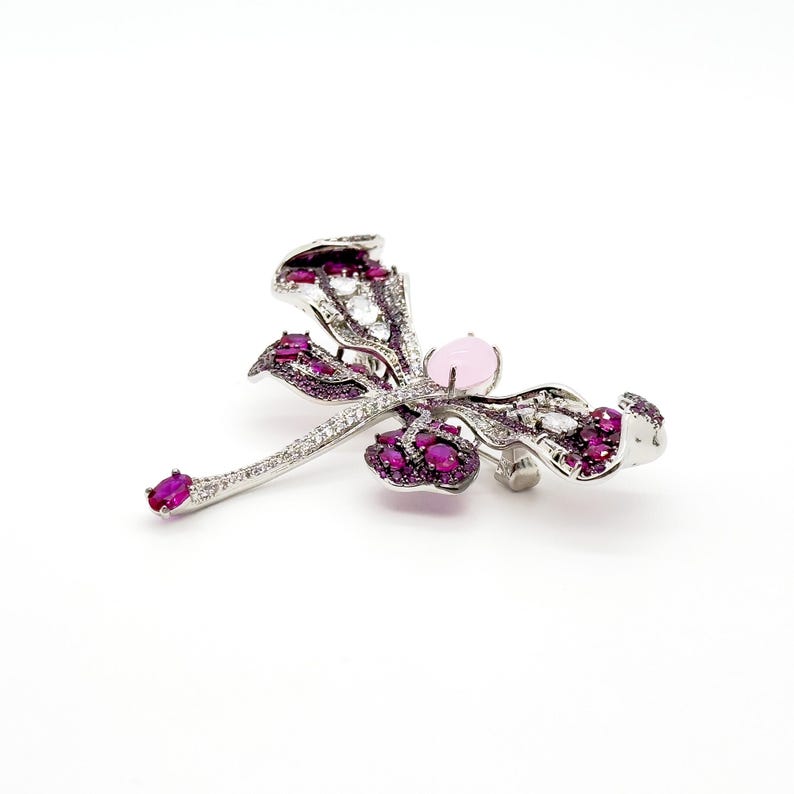 Pink Dragonfly Brooch – Elegant Nature-Inspired Insect Pin for Romantic Outfits