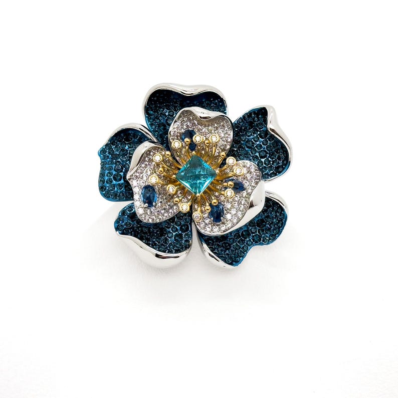 Elegant Luxury Floral Brooch – Perfect for Suits, Weddings, and Special Party Looks