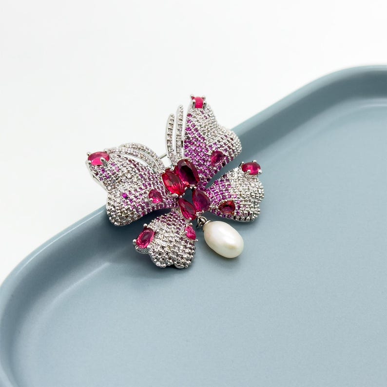 Luxury Butterfly Brooch for Women – French & Ethnic Design Perfect for Parties and Special Occasions