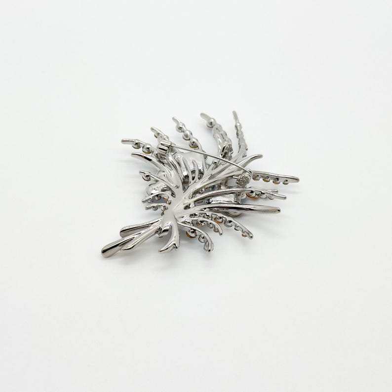 Versatile Botanical Brooch – Elegant Floral Accessory for Birthday Gifting, Parties & Work Attire