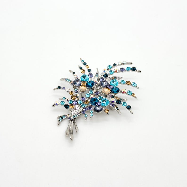Versatile Botanical Brooch – Elegant Floral Accessory for Birthday Gifting, Parties & Work Attire