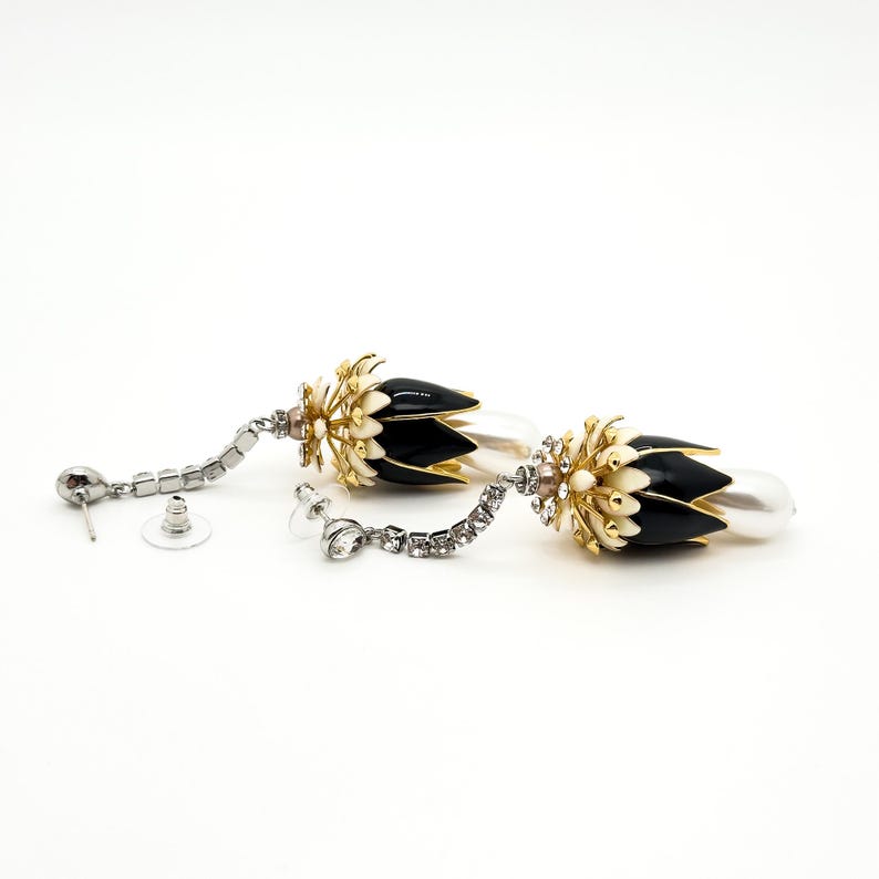 Elegant Vintage Deco & Art Deco Earrings, Flower, French, Pearl & Long Fringe Designs for Summer & Party Looks