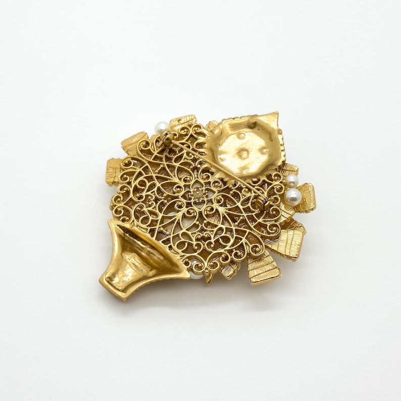Timeless Beauty: Vintage Deco, Art Deco, Flower Basket & Woven Brooches for Dress, Party, and Dinner Styles