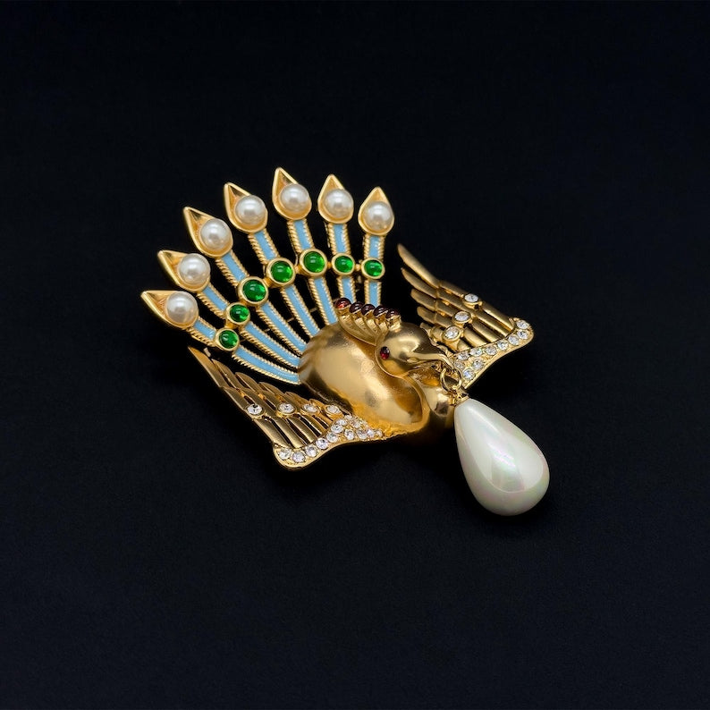 Chic Party Brooches & Palace Earrings: 3D Peacock, Vintage Deco & Art Deco Designs in Brass for a Unique Look