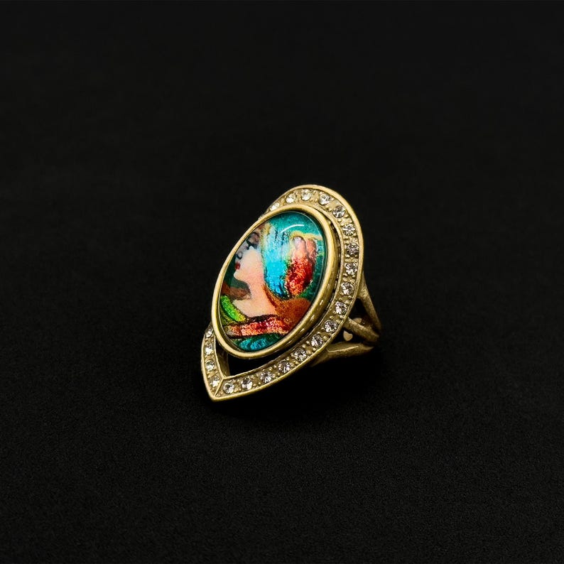 Court Style Rings with Ethnic and Tribal Touches – Unique Portrait and Open Rings for Distinctive Fashion