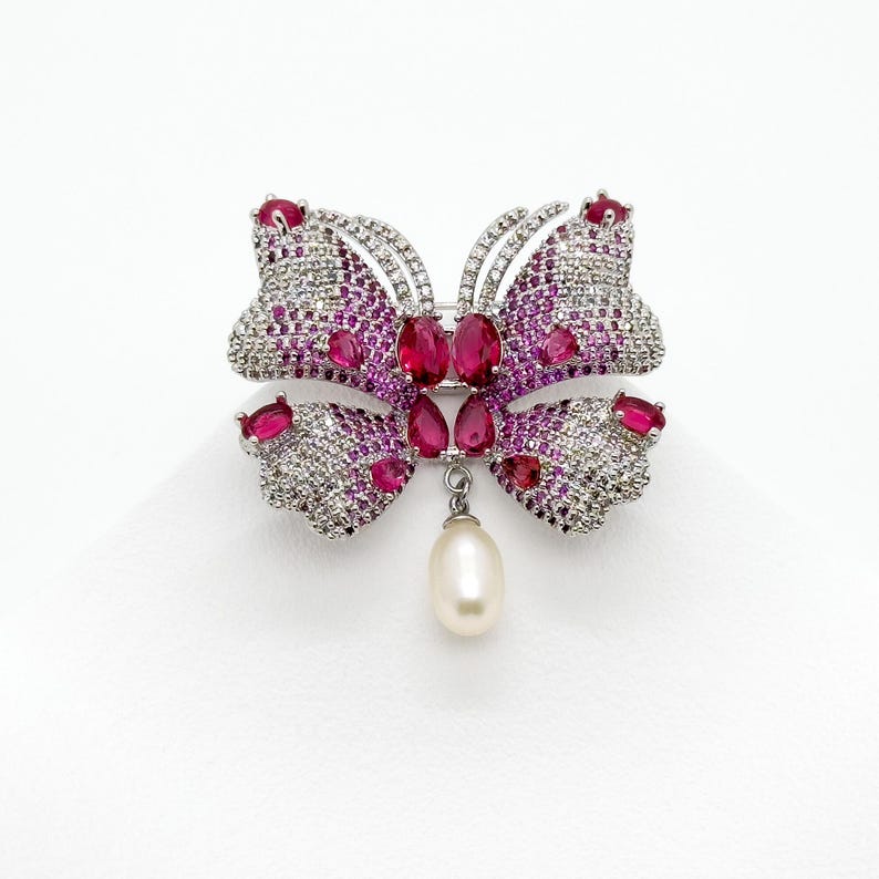 Luxury Butterfly Brooch for Women – French & Ethnic Design Perfect for Parties and Special Occasions
