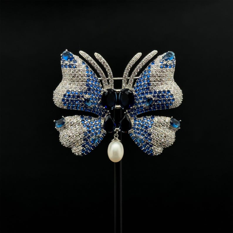 Luxury Butterfly Brooch for Women – French & Ethnic Design Perfect for Parties and Special Occasions