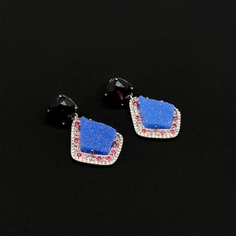 Trendy Blue Droplet Earrings – A Versatile, Elegant Piece for Women’s Summer Fashion & Casual Looks